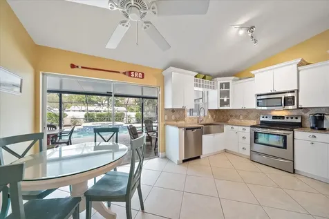 2843 New England Street Sarasota FL 34231