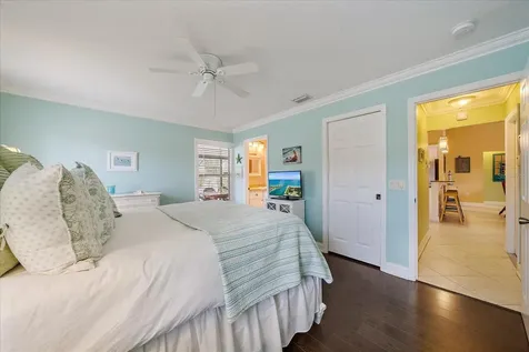2843 New England Street Sarasota FL 34231