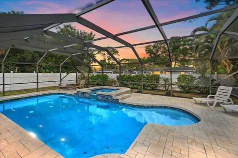 2843 New England Street Sarasota FL 34231