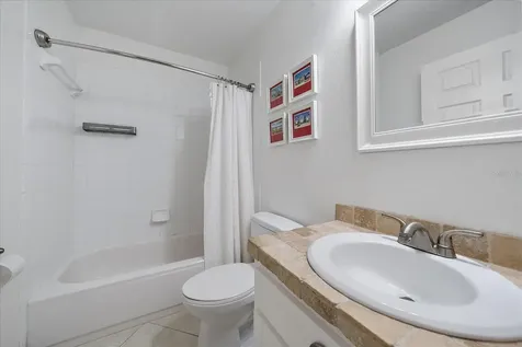 2843 New England Street Sarasota FL 34231