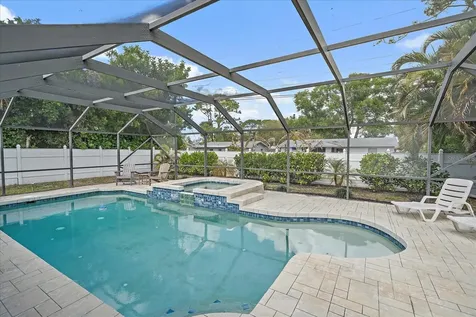 2843 New England Street Sarasota FL 34231