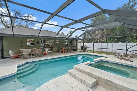 2843 New England Street Sarasota FL 34231