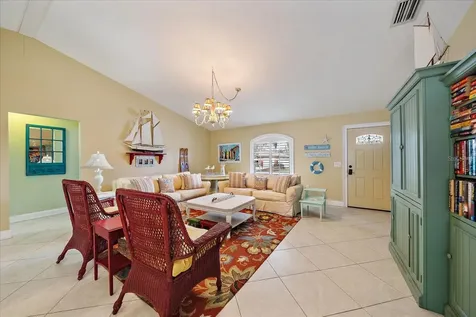 2843 New England Street Sarasota FL 34231