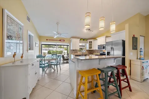 2843 New England Street Sarasota FL 34231