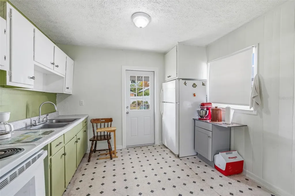 7804 N Church Avenue Tampa FL 33614