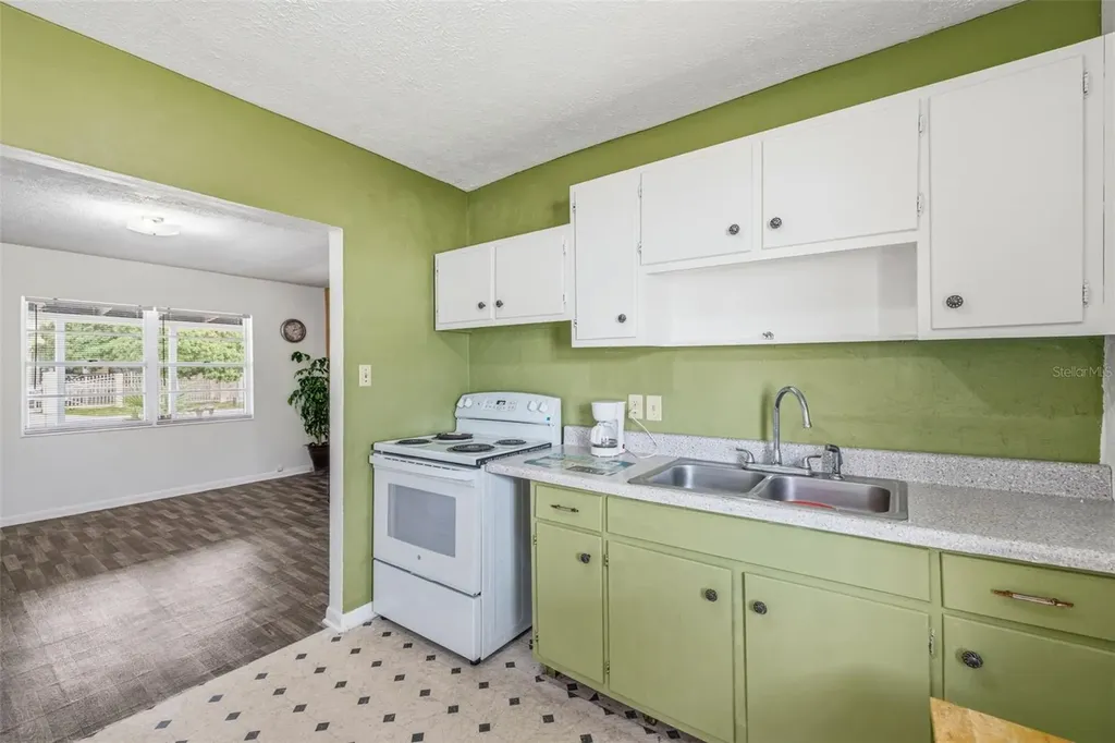 7804 N Church Avenue Tampa FL 33614