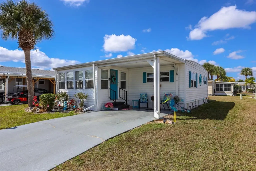2100 Kings Highway Port Charlotte FL 33980
