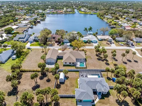 18412 Meyer Avenue Port Charlotte FL 33948