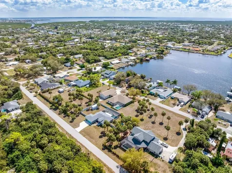 18412 Meyer Avenue Port Charlotte FL 33948