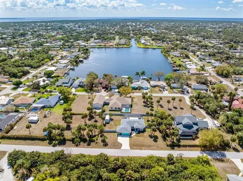 18412 Meyer Avenue Port Charlotte FL 33948