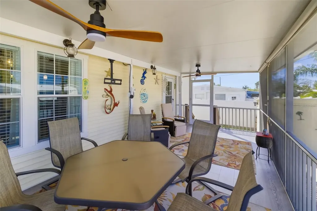 812 50th Avenue Terrace W Bradenton FL 34207