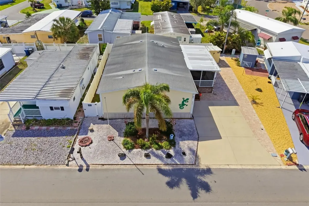 812 50th Avenue Terrace W Bradenton FL 34207