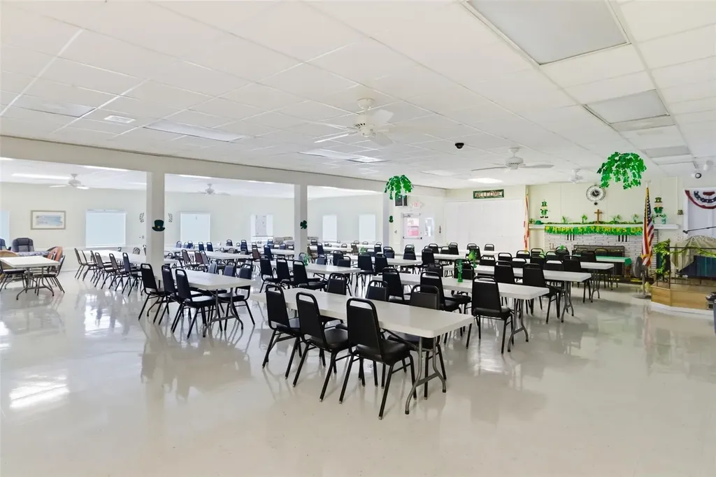 812 50th Avenue Terrace W Bradenton FL 34207