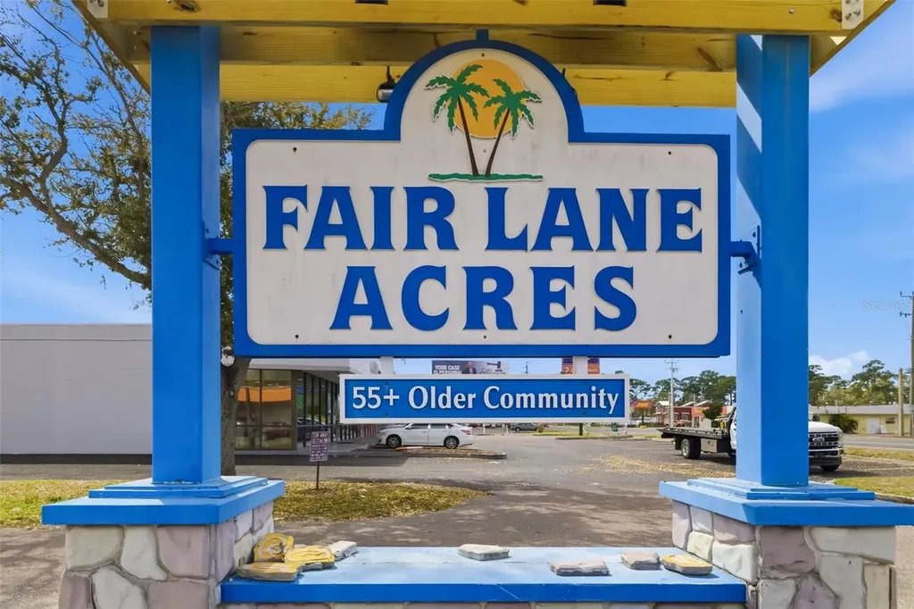 812 50th Avenue Terrace W Bradenton FL 34207