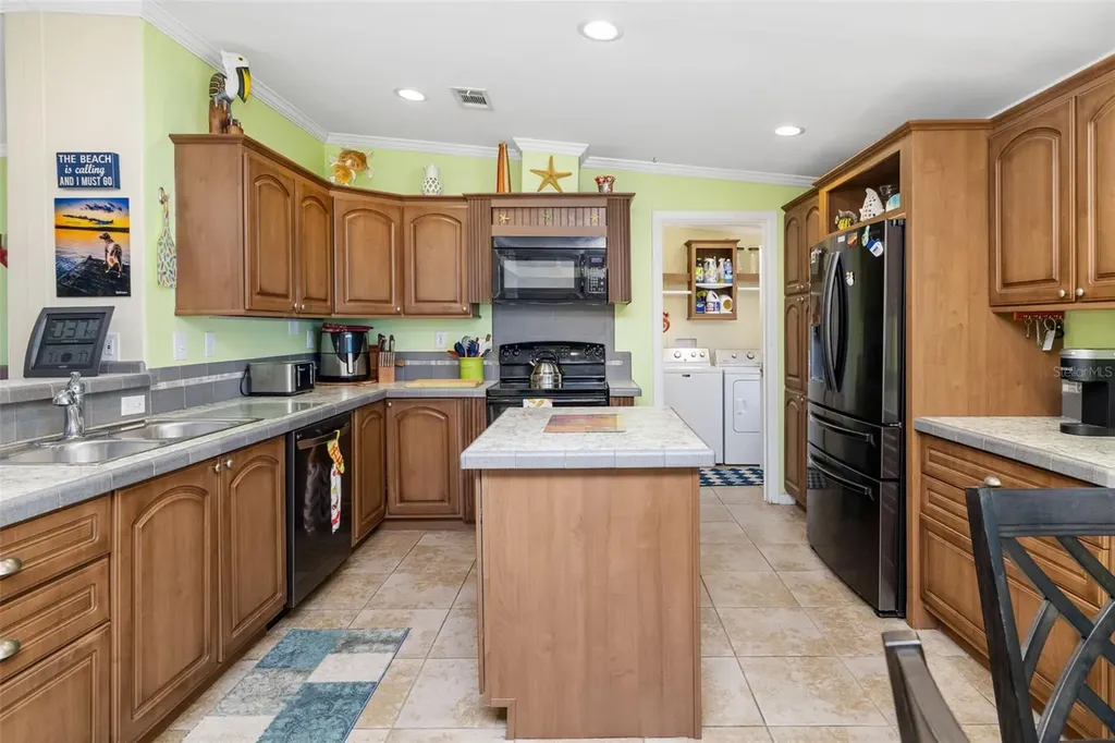 812 50th Avenue Terrace W Bradenton FL 34207