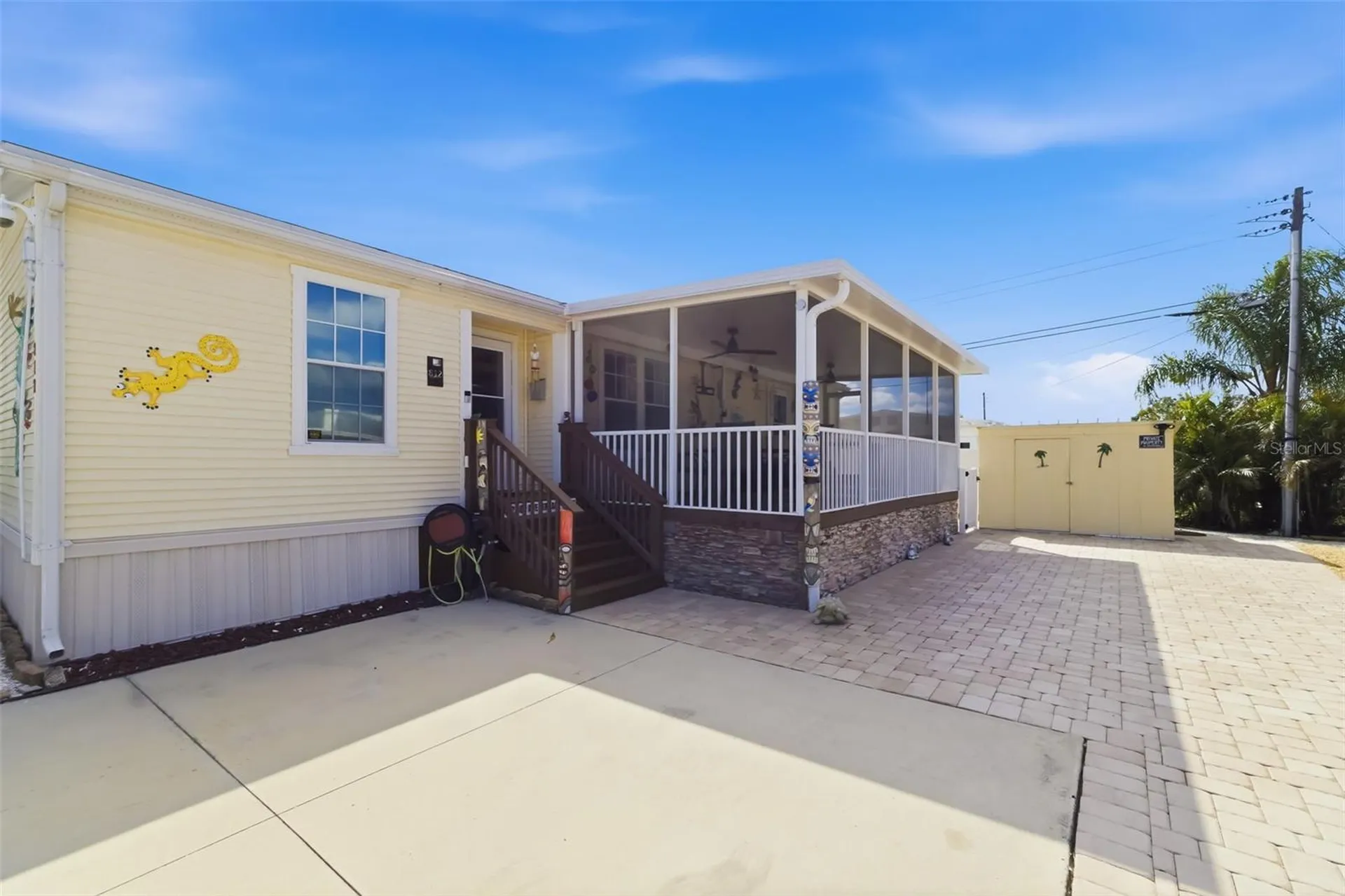 812 50th Avenue Terrace W Bradenton FL 34207