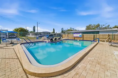 812 50th Avenue Terrace W Bradenton FL 34207