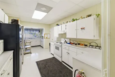 812 50th Avenue Terrace W Bradenton FL 34207