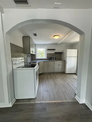 2650 25th Avenue N St Petersburg FL 33713