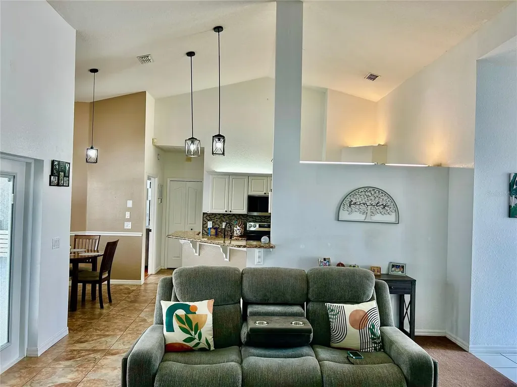 2085 Raymond Drive St Cloud FL 34769