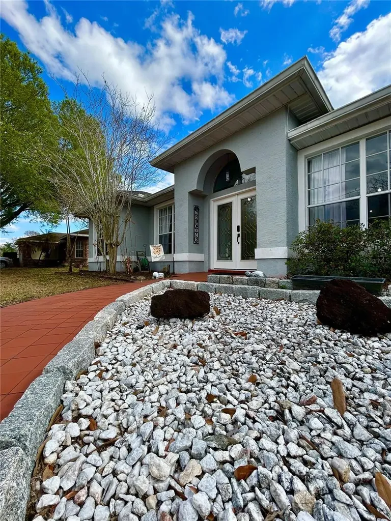 2085 Raymond Drive St Cloud FL 34769