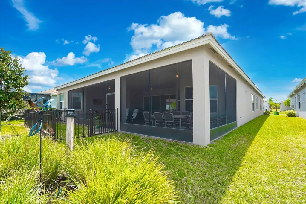 4924 Pamplona Court Wimauma FL 33598