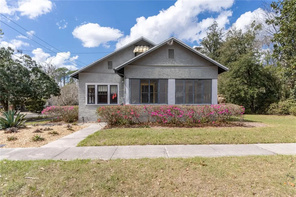 1106 NE 4th Street Gainesville FL 32601