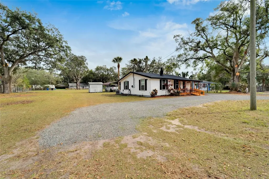 2719 N 67th Street Tampa FL 33619