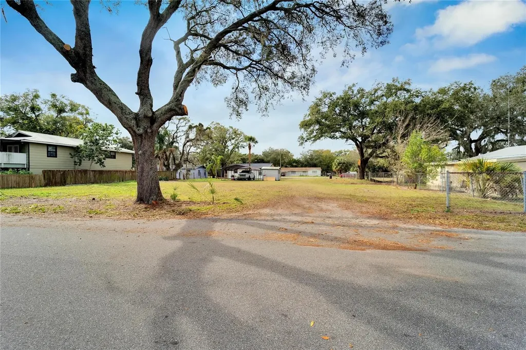 2719 N 67th Street Tampa FL 33619