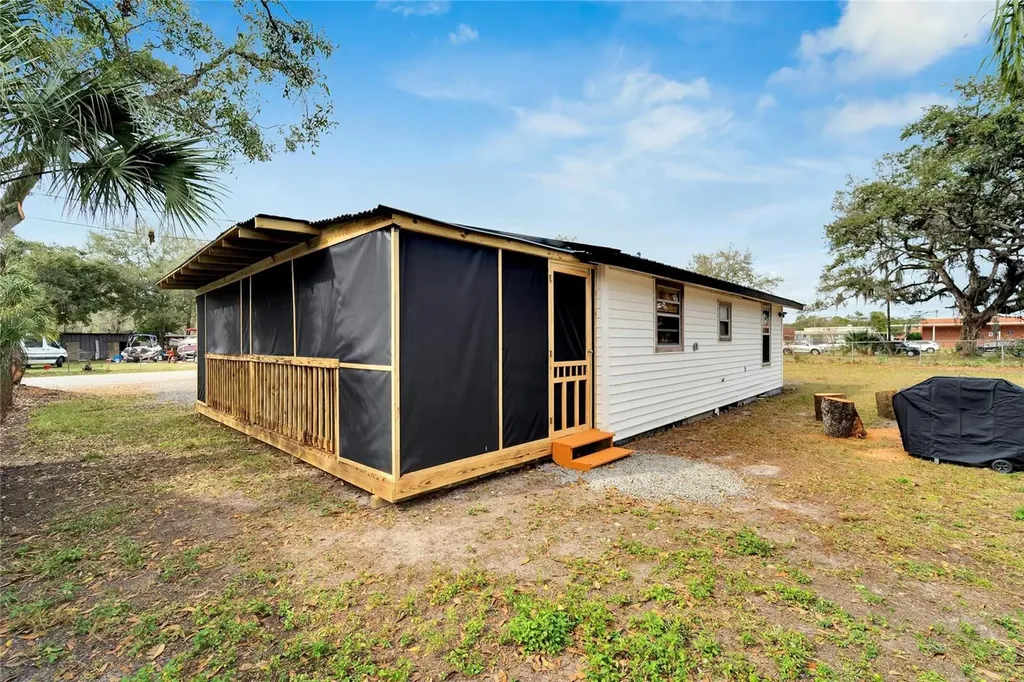 2719 N 67th Street Tampa FL 33619
