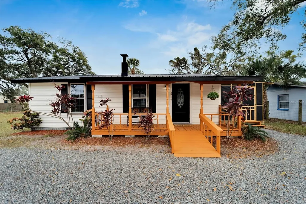2719 N 67th Street Tampa FL 33619