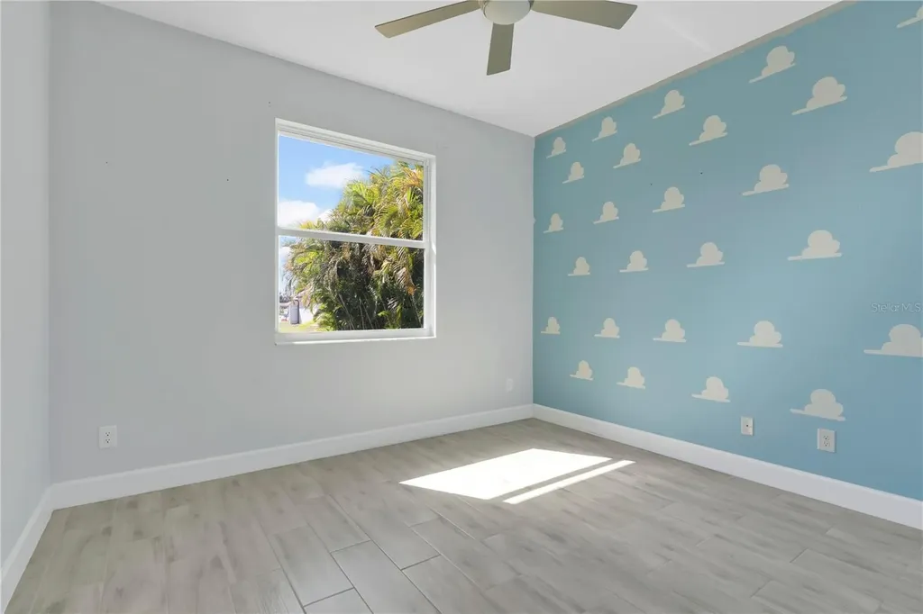 1306 NE 2nd Avenue Cape Coral FL 33909