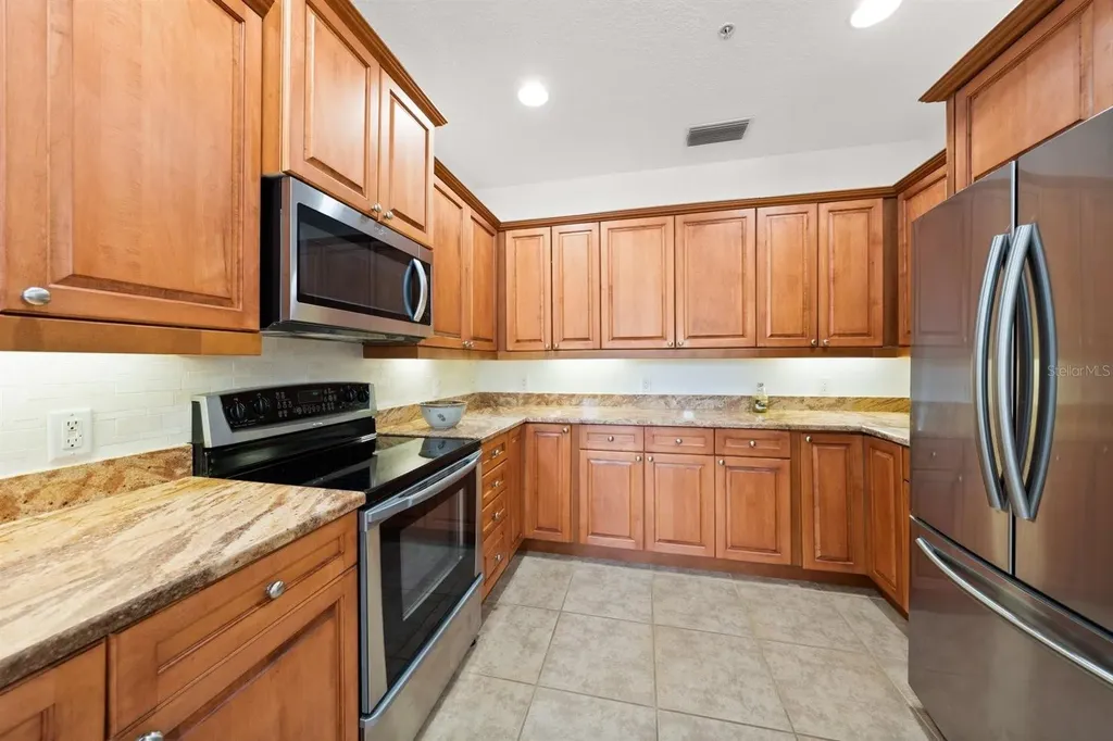 1030 Bellasol Way Apollo Beach FL 33572