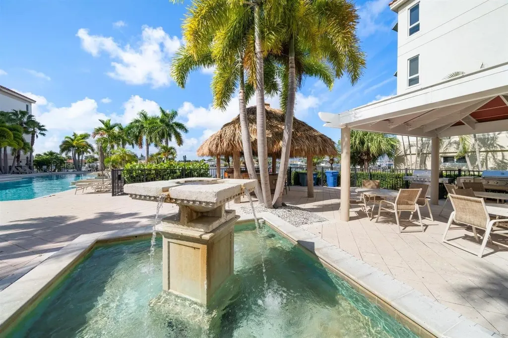 1030 Bellasol Way Apollo Beach FL 33572