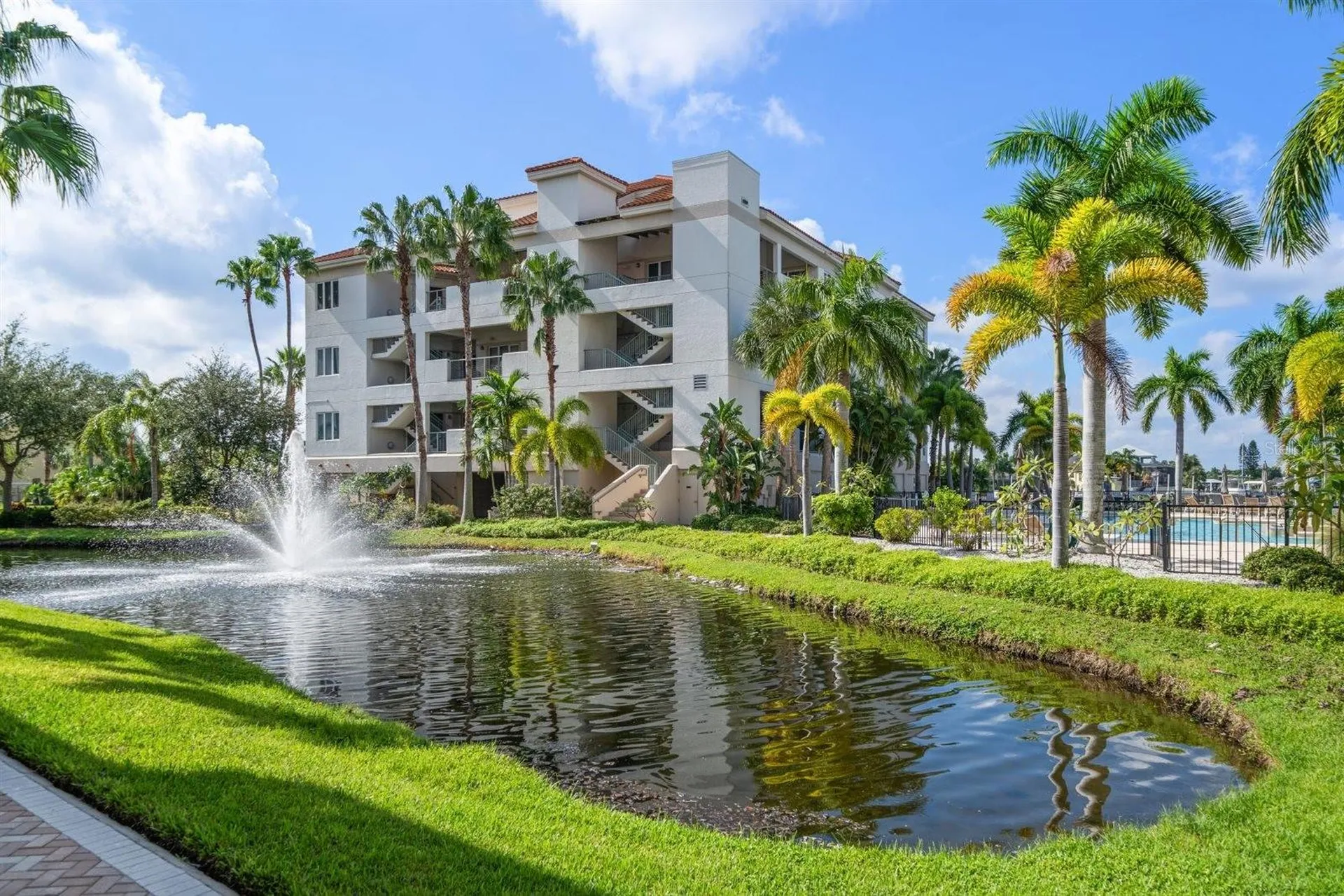 1030 Bellasol Way Apollo Beach FL 33572