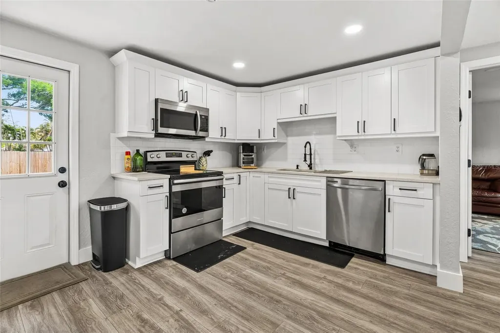 5135 Old Bradenton Road Sarasota FL 34234