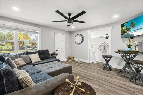 5135 Old Bradenton Road Sarasota FL 34234