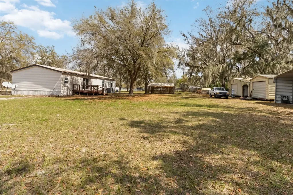 2903 Pritcher Manor Court Lithia FL 33547