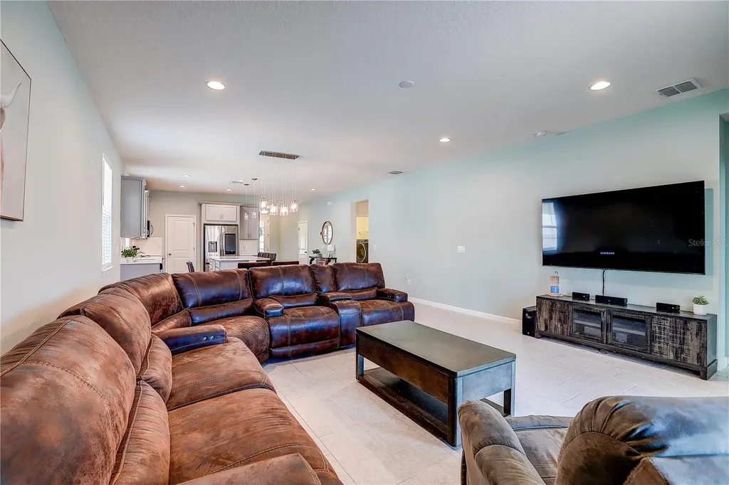 1014 Night Song Street Valrico FL 33594