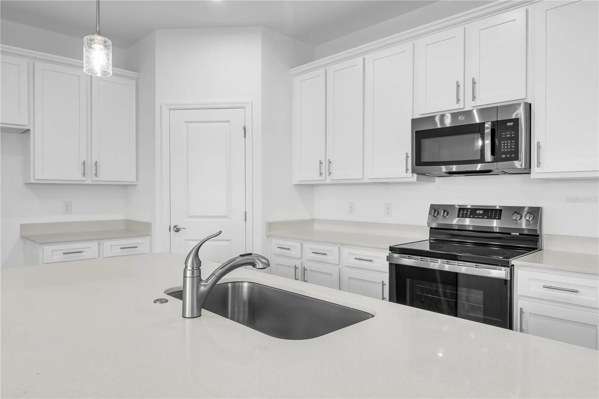 5472 Meadow Walk Drive Davenport FL 33837