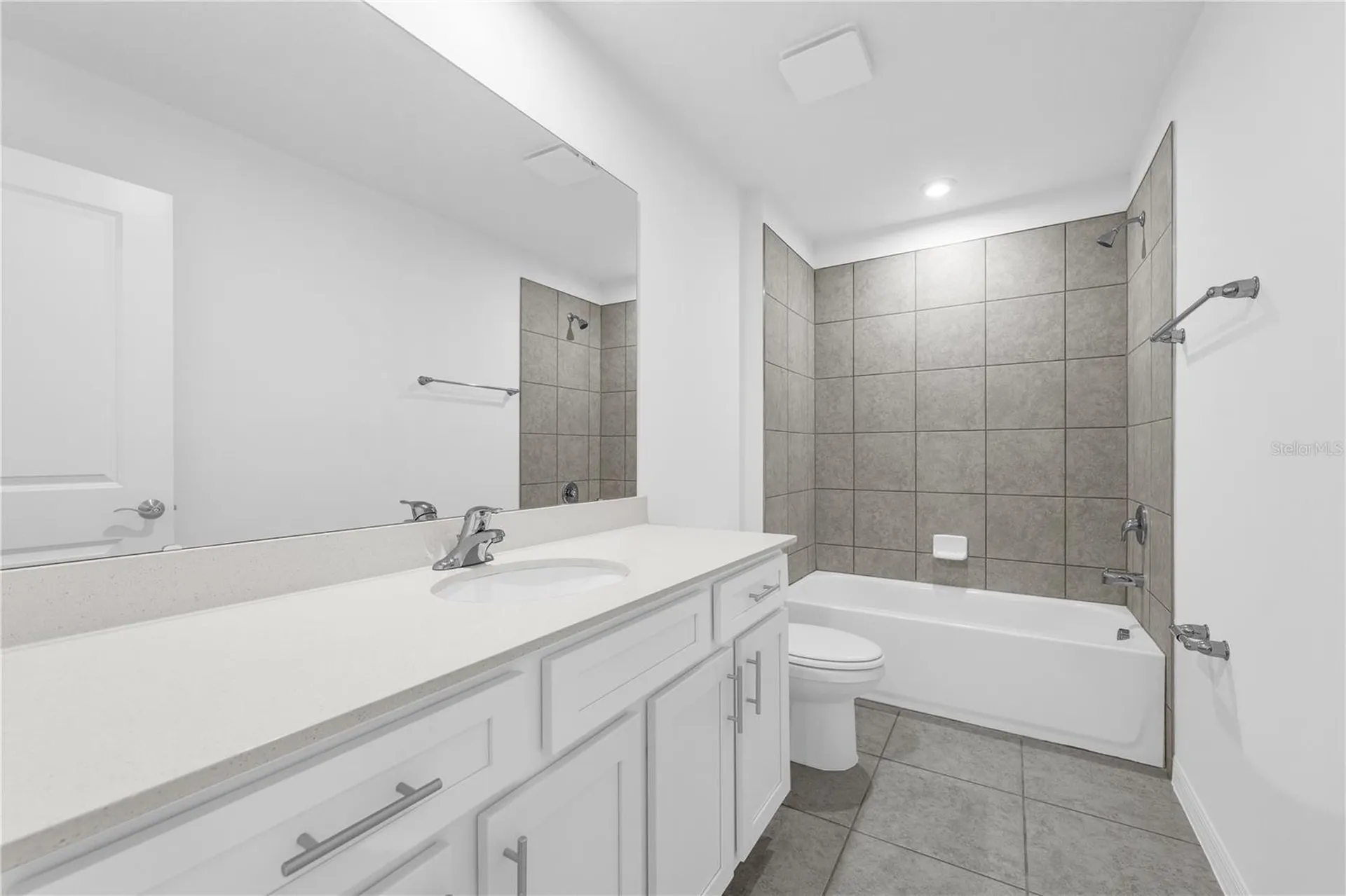 5472 Meadow Walk Drive Davenport FL 33837