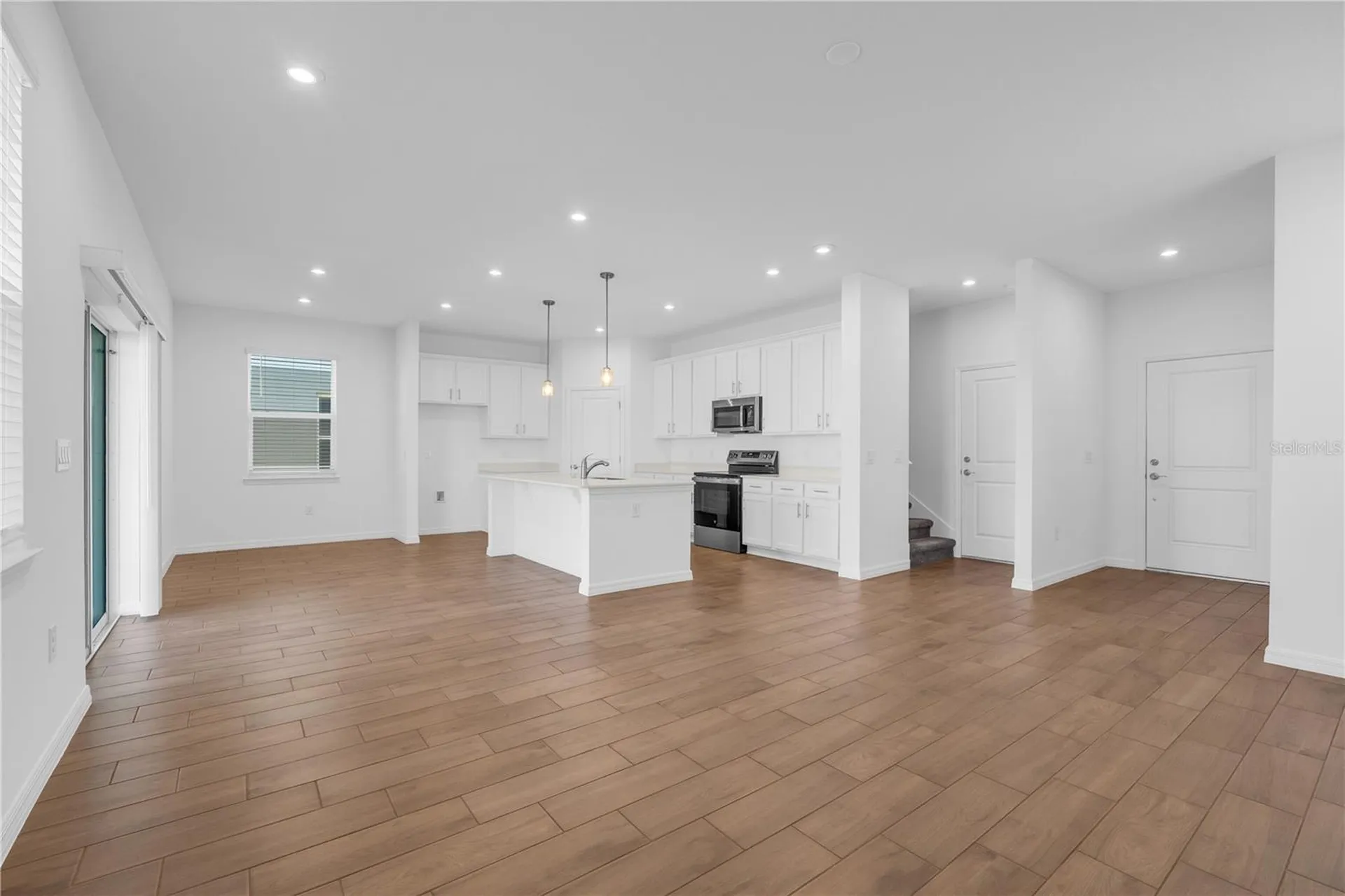 5472 Meadow Walk Drive Davenport FL 33837