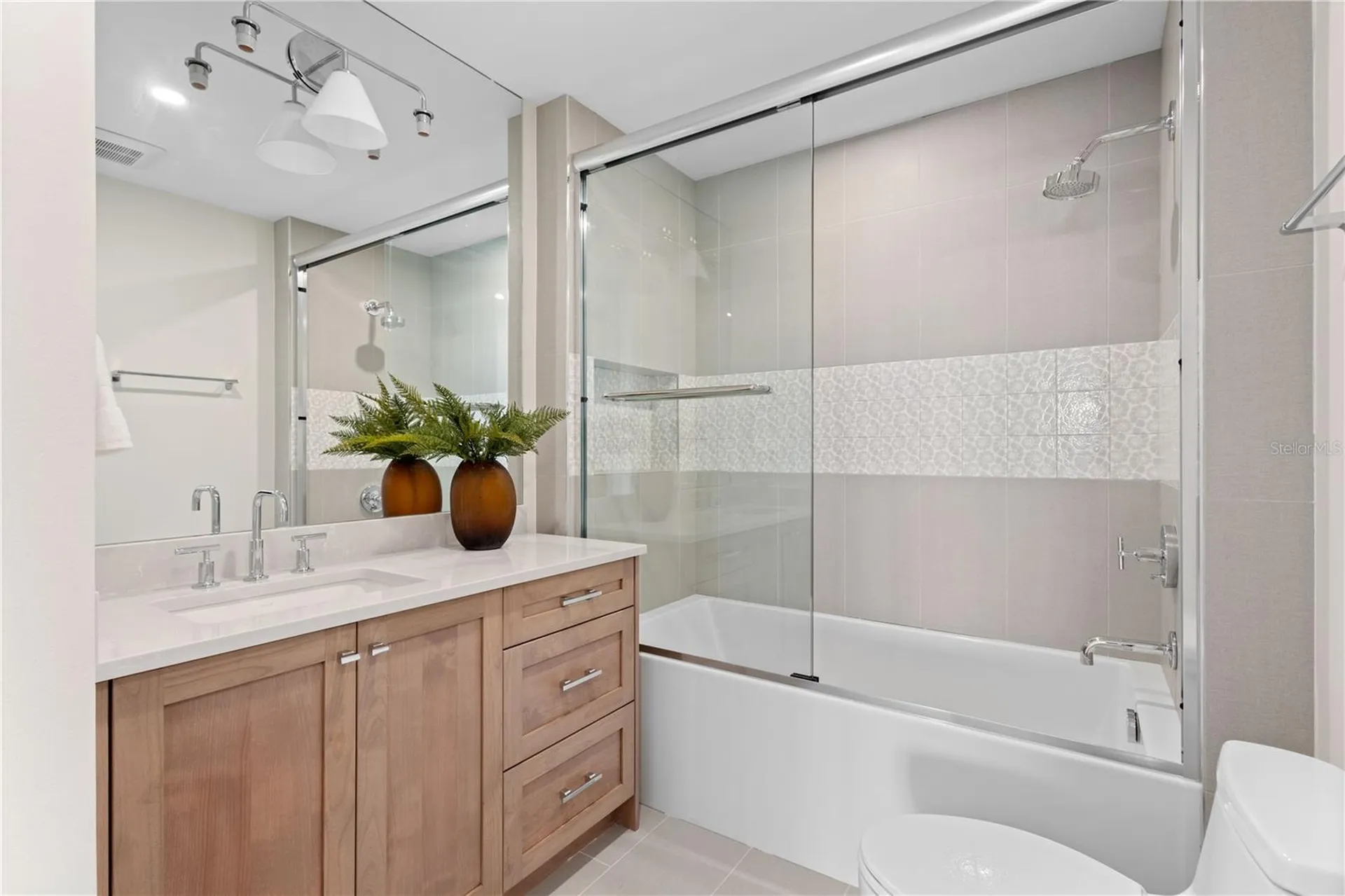 415 L Ambiance Drive Longboat Key FL 34228