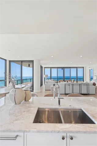 415 L Ambiance Drive Longboat Key FL 34228