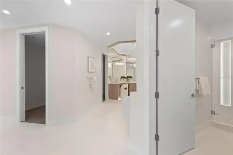 415 L Ambiance Drive Longboat Key FL 34228