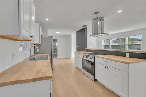 2216 Cherbourg Court Orlando FL 32808