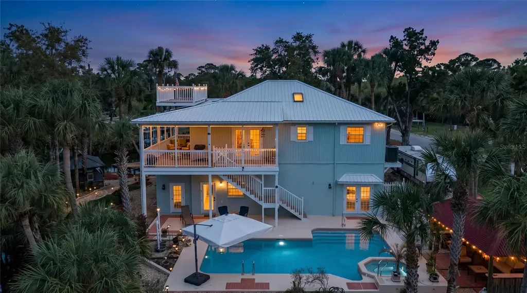 6093 Avenue Of The Palms Weeki Wachee FL 34607