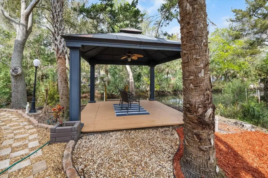6093 Avenue Of The Palms Weeki Wachee FL 34607