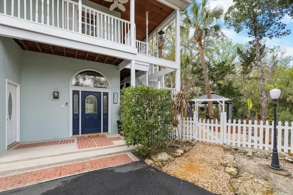 6093 Avenue Of The Palms Weeki Wachee FL 34607