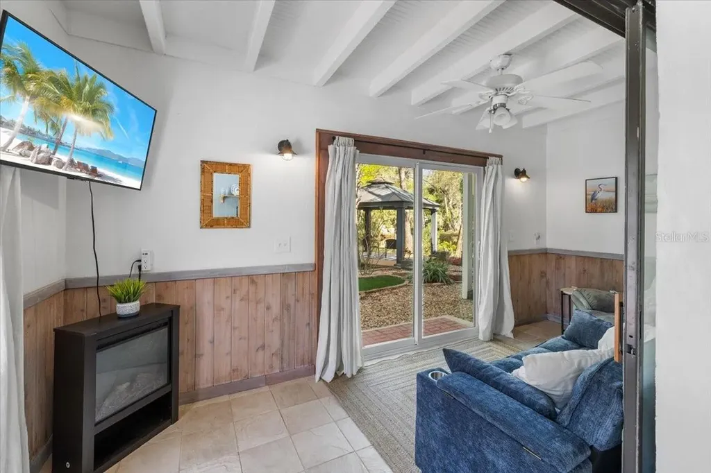 6093 Avenue Of The Palms Weeki Wachee FL 34607